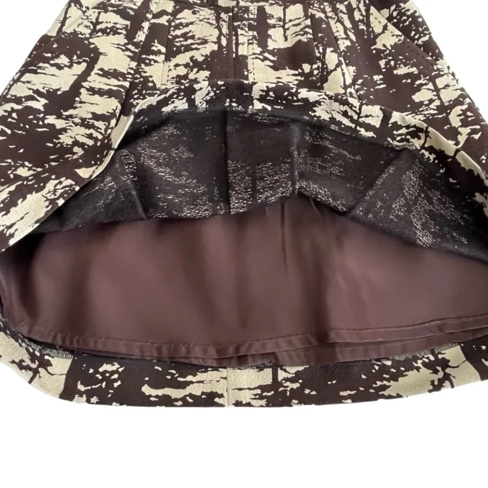 Tory Burch Skirt Size 6 A-Line @ Knee Brown & Cream Art 100% Silk Lining Pleated